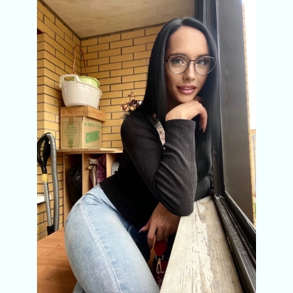 Eva        